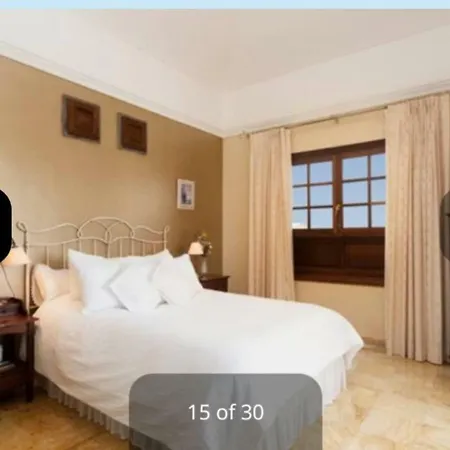 Mareas Villa *