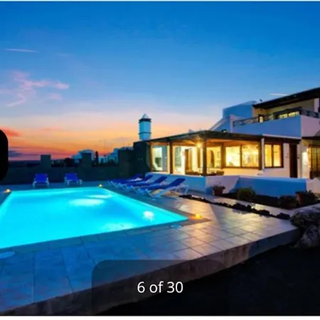 Mareas Villa